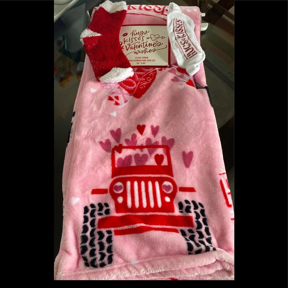 Jeep Wrangler Cherokee Rubicon Plush Throw Blanket